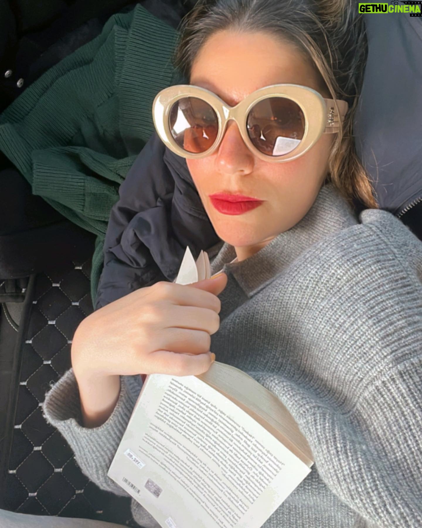 Ceren Moray Instagram - Bu bayramın janrası yok ama sondaki fotoğraf her yere olur.
