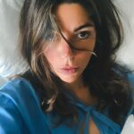 Ceren Moray Instagram - Haftası daha Çarşamba olan captain’a, papucunu ters giydirecek o son haftalar, sıralı dumpich