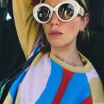 Ceren Moray Instagram – “Yüzün patates gibi ortada değil, gözünde gözlük mözlük varsa, koyu filtre basıyorsan like almayı unut ceren” dendi bana aslında, dinledim mi👀 📸 @ferhatarsln1