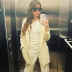 Ceren Moray Instagram - İçerden dışardan, köpekli köpeksiz dump from mirrors.