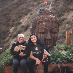 Cesar Millan Instagram - Calvin my biggest gift I can give you is a healthy father so I can show you the way. Never forget God First, Family Second, Work third, and The World Fourth.

Loyalty Leadership Love Life. 

By you doing all of this you are taking care of you. A fulfilled life is a life at service. 

Happy Birthday 🎂

. . . 

Calvin, el mayor regalo que puedo darte es un padre sano para poder mostrarte el camino. Nunca olvides a Dios primero, la familia segundo, el trabajo tercero y el mundo cuarto.

Lealtad Liderazgo Amor Vida.

Al hacer todo esto, te estás cuidando. Una vida plena es una vida al servicio.

Feliz cumpleaños 🎂