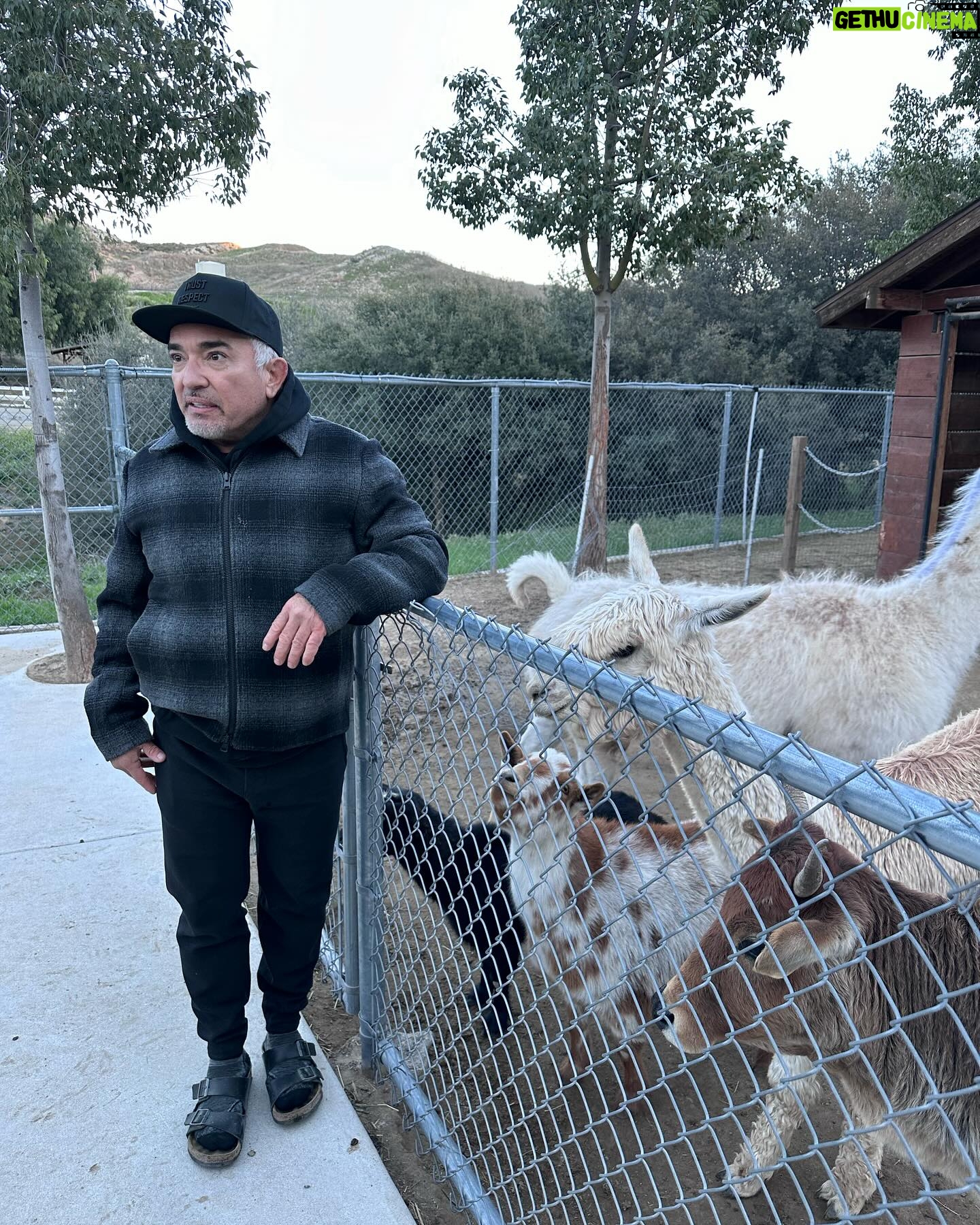 Cesar Millan - 160.6K Likes - Thank you for my friends Ernesto @ernestozazueta & Cesar Millan @cesarsway for a beautiful family barbecue at his ranch this past Sunday. Blessed to have such good & real Friends