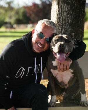 Cesar Millan Instagram - Today is National Love Your Pet Day! ❤️

Here are my favorite photos with my best friends 🥰

Share your favorite memories with your pets in the comments!

#LoveYourPetDay #betterhumansbetterplanet 
• • •
¡Hoy es el Día Nacional de Amar a tu Mascota! ❤️

Aquí están mis fotos favoritas con mis mejores amigos 🥰

¡Comparte tus recuerdos favoritos con tus mascotas en los comentarios!

#LoveYourPetDay #mejoreshumanosmejorplaneta