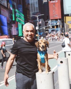 Cesar Millan Instagram - 🗽 New York in 2019 with Sophia!
. . .
🗽 New York en 2019 con Sophia!