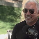 Cesar Millan Instagram - Respeto. Paz. Algunos de los valores que enseñamos a los animales. ❤️ Pepe Bastón y yo hablamos de esto y más en un nuevo episodio de @abetterplanetpodcast Suscríbete y escucha ya el episodio completo. 🎙️ #betterhumansbetterplanet