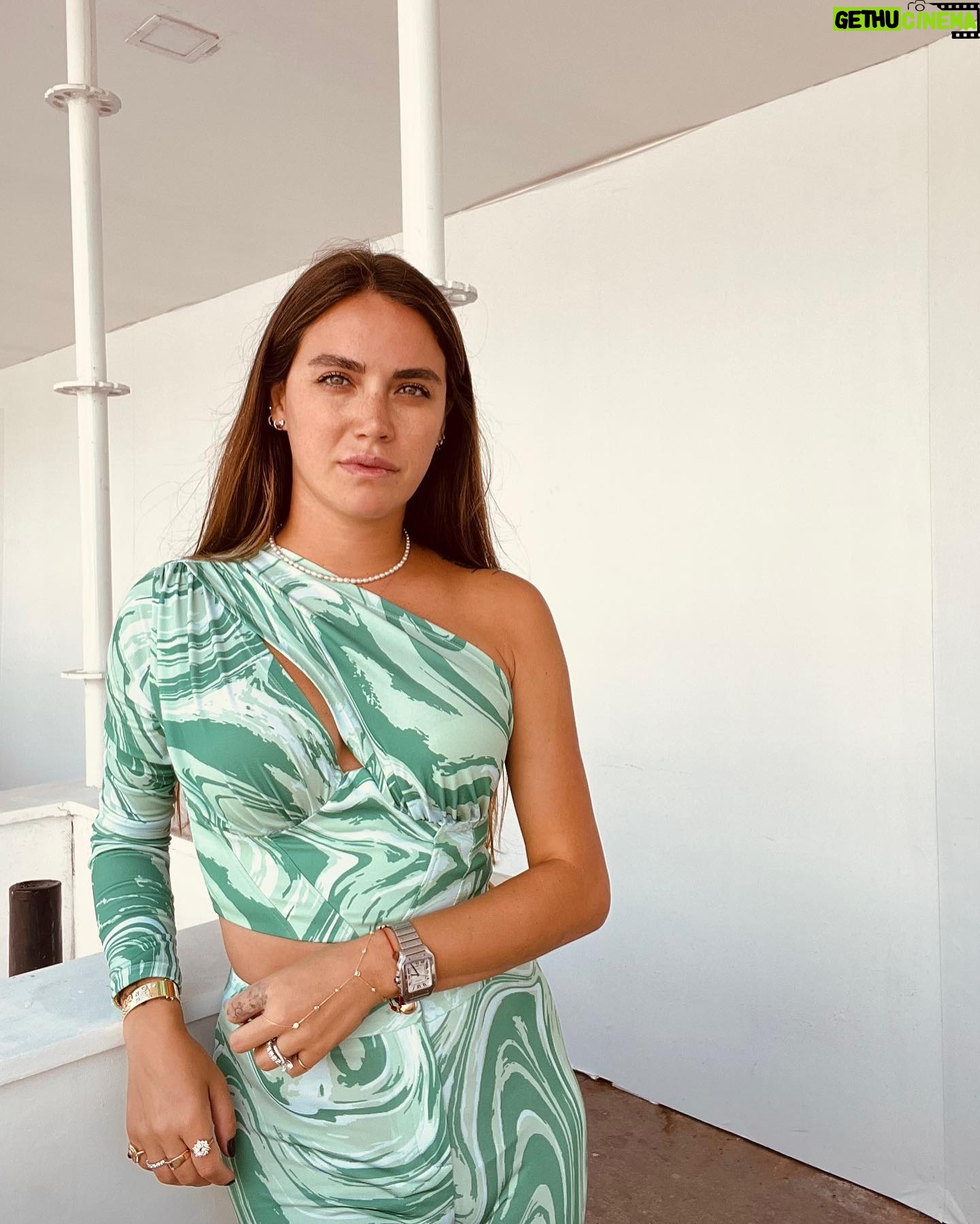 Ceyda Ateş - 26K Likes - #losangeles photo dump #theivyrestaurant 🌟🌅