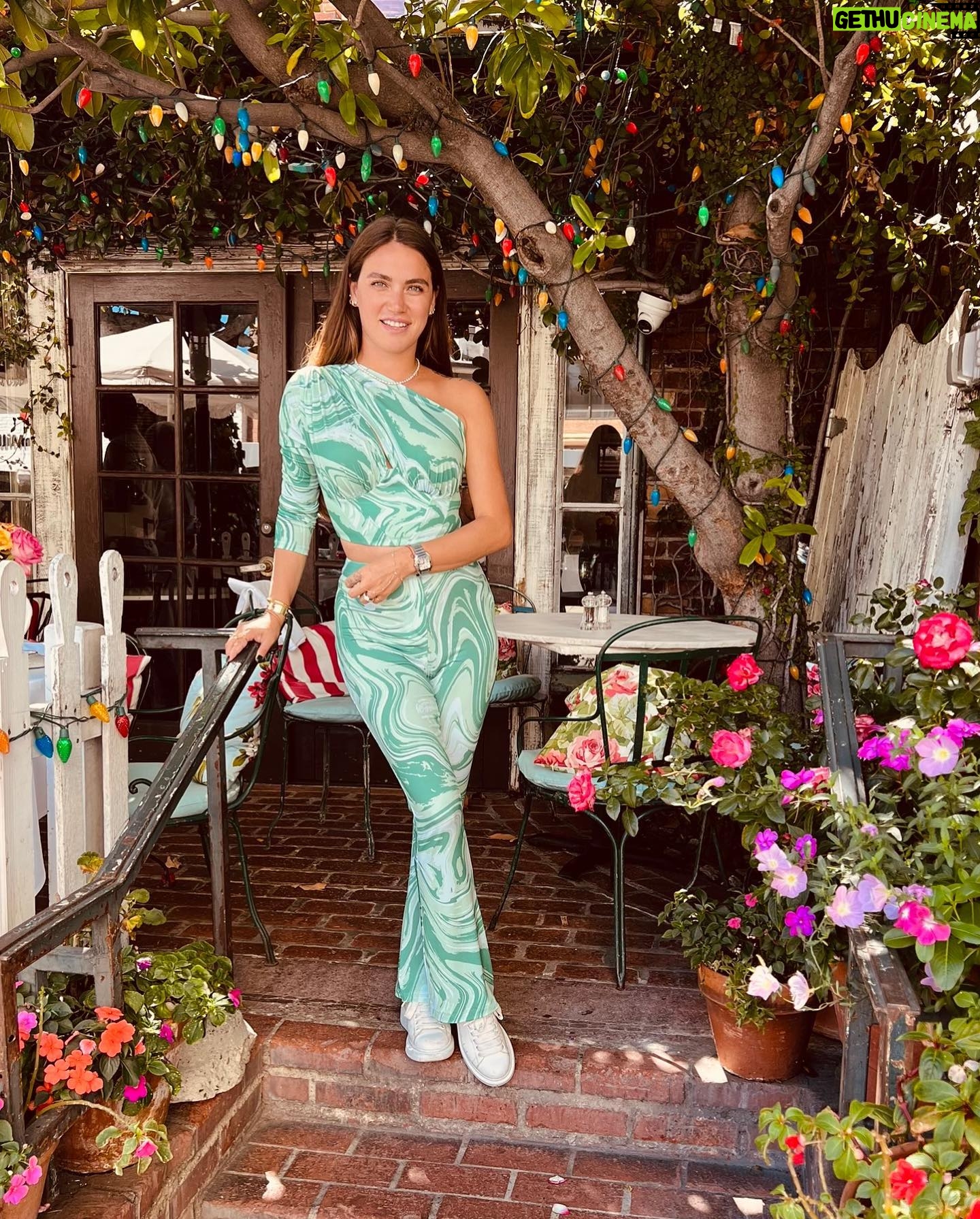 Ceyda Ateş - 26K Likes - #losangeles photo dump #theivyrestaurant 🌟🌅