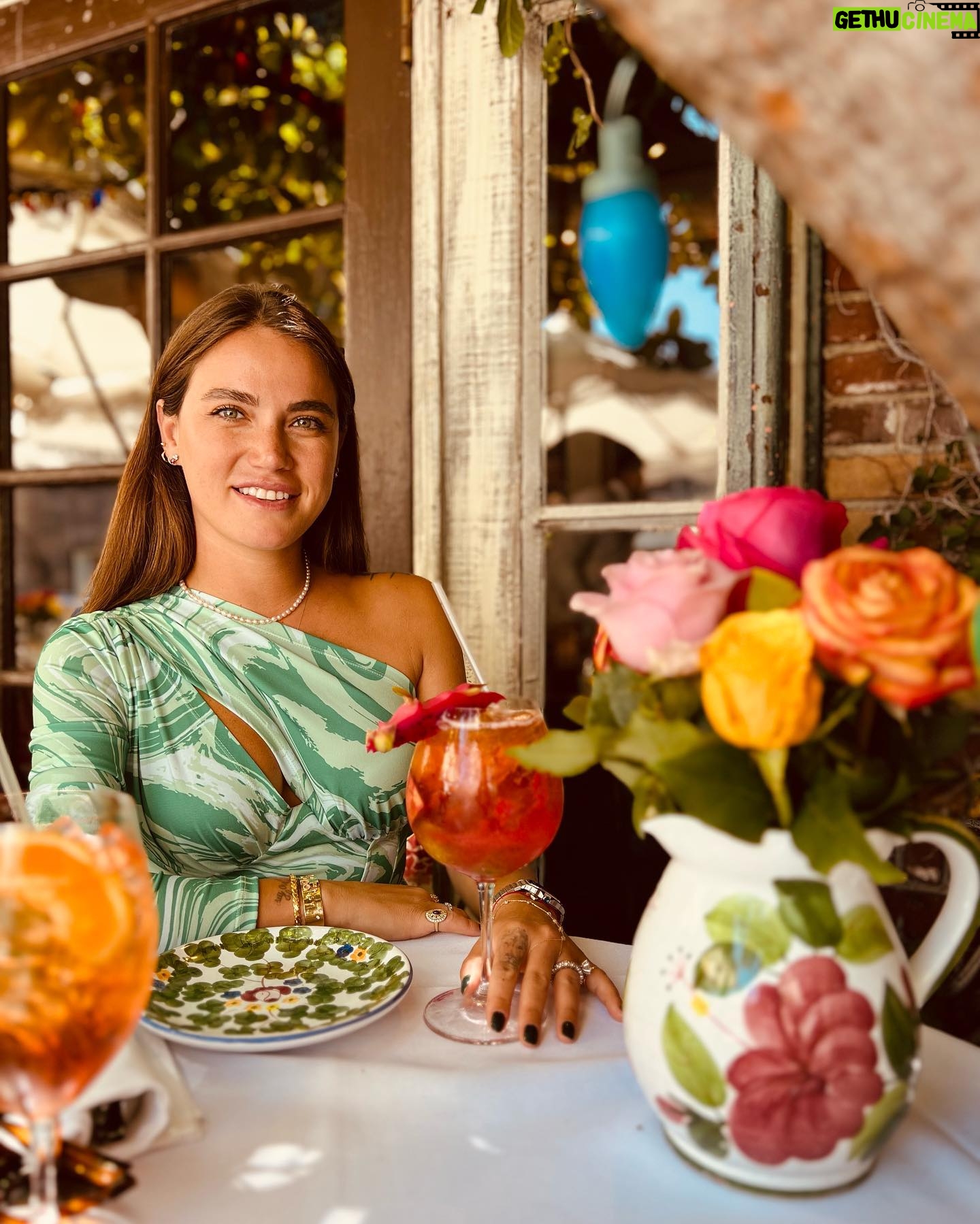 Ceyda Ateş - 26K Likes - #losangeles photo dump #theivyrestaurant 🌟🌅