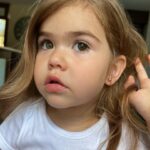 Ceyda Ateş Instagram - Güne açan çicek gibi 🌸 Talia kuş
