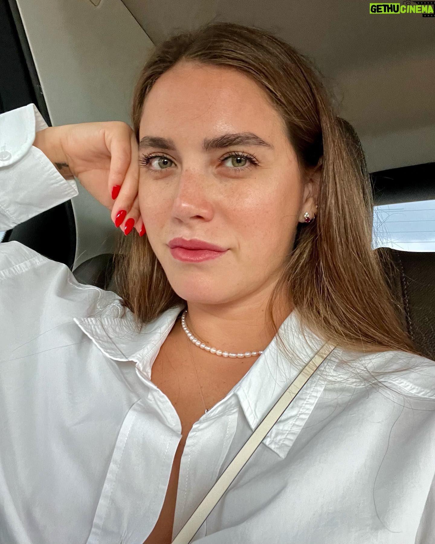 Ceyda Ateş - 23.9K Likes - #followthewhiterabbit 🐇