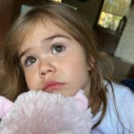 Ceyda Ateş Instagram - Güne açan çicek gibi 🌸 Talia kuş