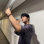 Cha Eun-woo Instagram - Thank u Jakarta😊