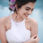 Chaithania Prakash Instagram - 🕊🤍 Wearing: @briella.in Bouquet : @briellaflorals Photography : @sharon.shyam @storiesbysharonshyam Makeup & hairstyle : @soumyashyam_makeupartist Location : Whispering water resort Reels : @jeeva_balakrishnan @sumin_s_kumar Thanks : @shinil__vinod