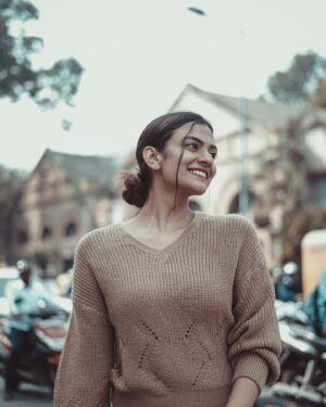 Chaithania Prakash Instagram - 🍂🍁

Pc: @_sidharth_devang_