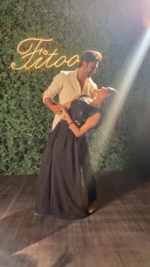 Chaithania Prakash Instagram - That last moment 
‘ Sometimes you just look into someones
eyes and know those are the eyes you want to
get lost in for the rest of your life ‘ BUT sadly alia wont let me do that 😂

Thank you @fabsquadmedia @thatmalluchekkan @saraf_sabith @thatmallupenn
Wearing: @ambiance_ladies_store