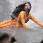 Chaithania Prakash Instagram - Usure Pogudhey…… DOP🎥: @abi_fine_shooters Costume: @aalaadesigners ✨ @mandrikx ✨