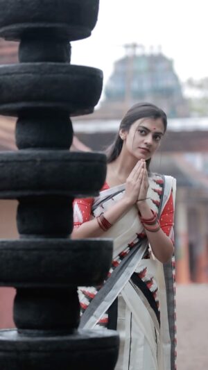 Chaithania Prakash Instagram - Happy Vishu✨
DOP🎥: @abi_fine_shooters 
Vocalist: @rajanishridhar 
Saree: @ar_handlooms_kuthampully