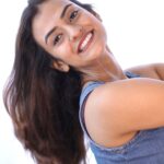 Chaithania Prakash Instagram - Dealing with the constant worry of hair thinning and hair fall was a real challenge for me. That’s when I stumbled upon @lovebeautyandplanet_in Curry Leaves and Vegan Biotin Hair Growth Scalp Serum♥️ Let me tell you, this product worked well for me. Within just 2 weeks, I witnessed a big transformation because of the goodness of curry leaves, Vegan Biotin and Anagain which stimulates hair growth It’s officially become a staple in my hair care routine. #AD#LoveBeautyAndPlanet#HairGrowth#HairFall Solution#AntiHairFall#ThickerHair#HairGrowth Serum#SmallActsofLoveforHair #SmallActsofLove #SustainableNaturalBeauty