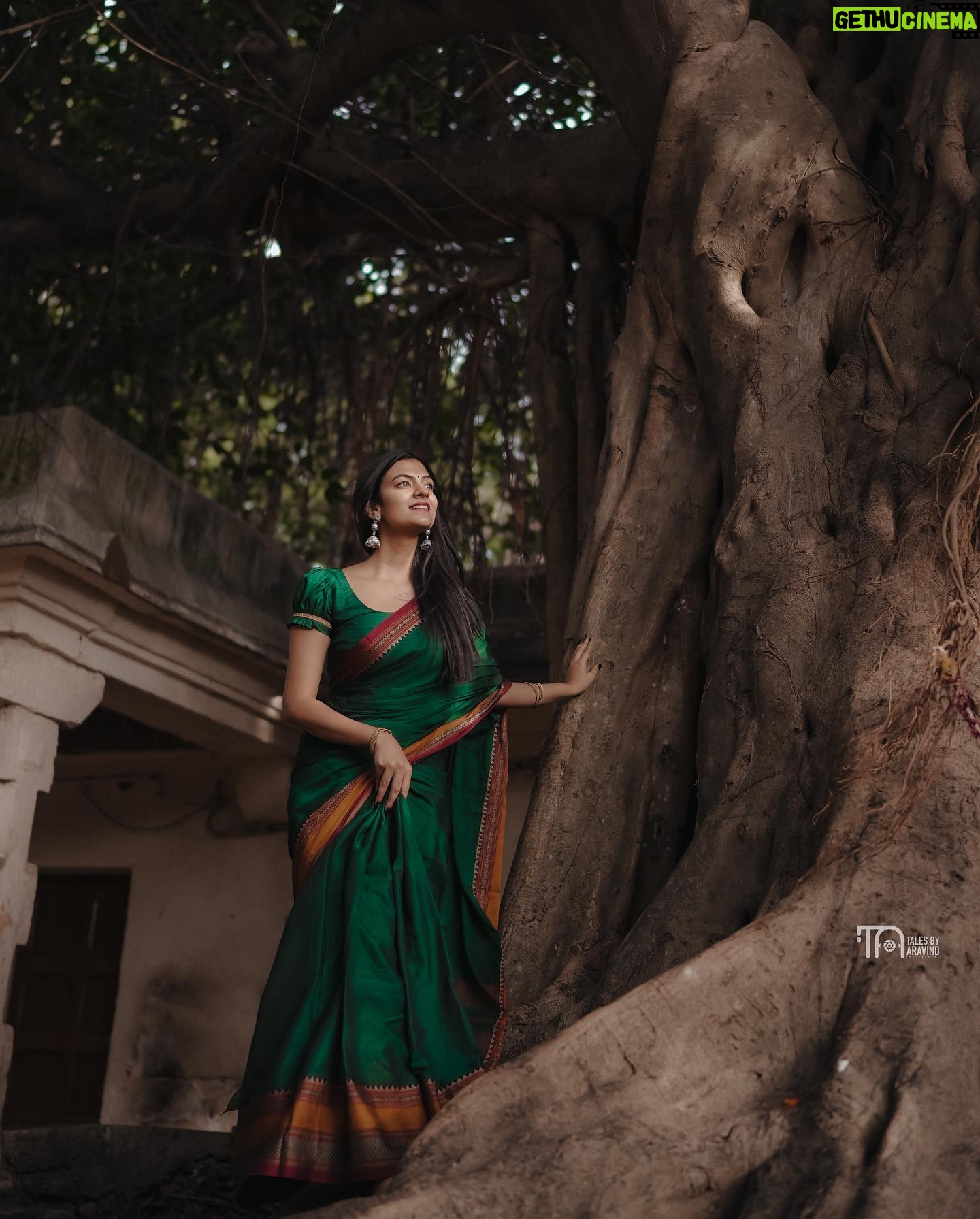 Chaithania Prakash Instagram - 🍁🍂 Pc: @talesbyaravind