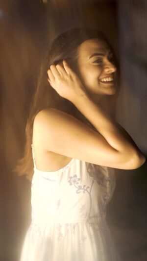 Chaithania Prakash Instagram - Vennilave🌚🤍

Vc: @sameeh_photography 
Edits: @_shbs__