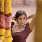 Chaithania Prakash Instagram - Mallippu🙈❤️ DOP🎥: @______square_frames________ Wearing: @aalaadesigners