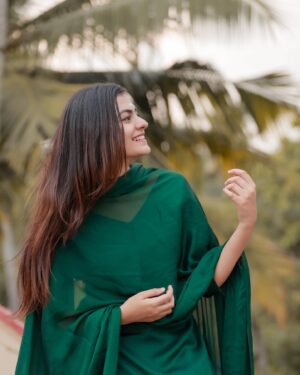 Chaithania Prakash Instagram - ☘️🤍

Pc: @abi_fine_shooters