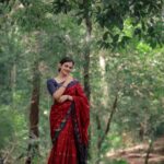 Chaithania Prakash Instagram - ✨….. Pc: @abi_fine_shooters Saree: @swayamvarasilksindia