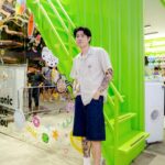 Chanagun Arpornsutinan Instagram - สงกรานต์ทั้งทีจะมีคู่ไหนเหมาะเท่าคู่นี้😆💦 @crocsth #crocs #crosth #CrocsTH #S2O2024 #S2Ofestival #musicfestival