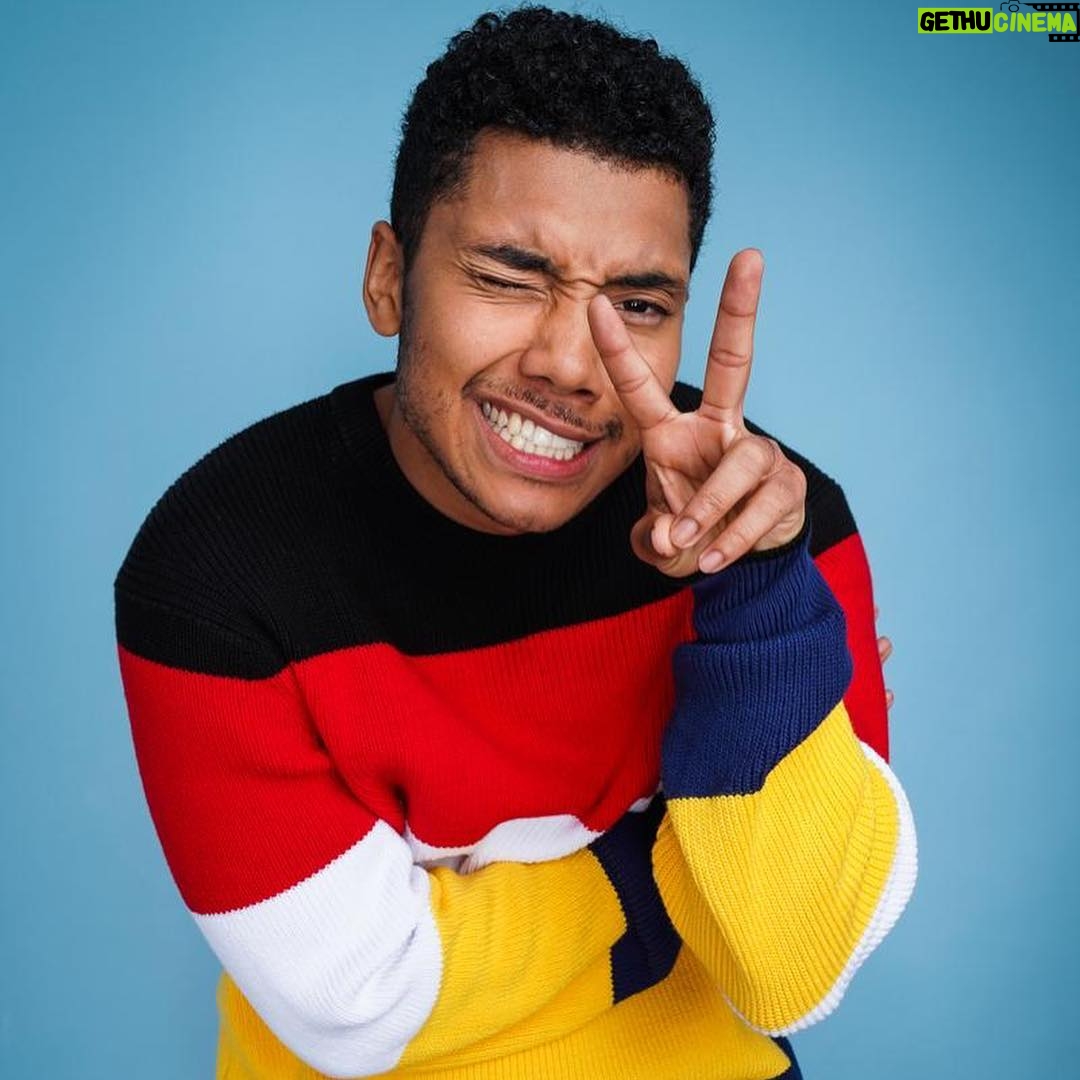 Chance Perdomo - 185.8K Likes - Failure is unimportant. It takes courage to make a fool of yourself. - Charlie Chaplin 🎩 •
The wise man does at once what the fool does finally - Niccolo Machiavelli ⚔️