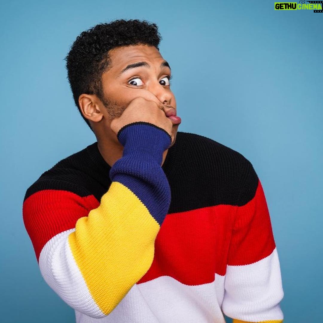 Chance Perdomo - 185.8K Likes - Failure is unimportant. It takes courage to make a fool of yourself. - Charlie Chaplin 🎩 •
The wise man does at once what the fool does finally - Niccolo Machiavelli ⚔️