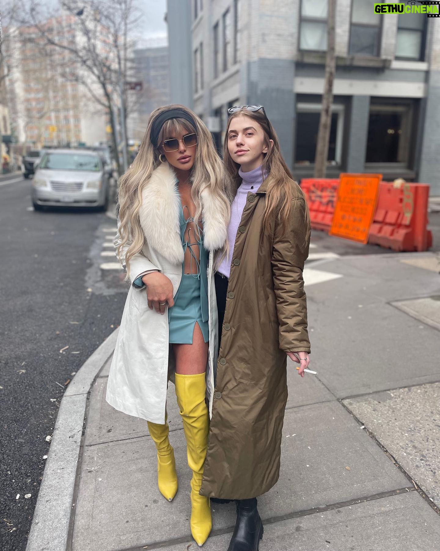 Chanel Mack Instagram - Nothing like being with your best friend for 15 years on the #eastcoast of #nyc #loveher #bestie #fashion #thecity #ny #nyfashion #brunch #travel #happy #soho #sohonyc #kisses #love