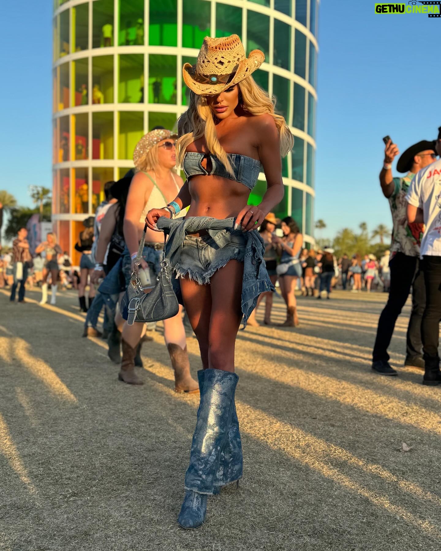 Chanel Mack Instagram - Second day of @stagecoach. Swipe to see my best photo where it looks like the lady behind me is going in to eat my top or me. I must be tasty? I don’t know. Oh well, theme was #denim. Did I meet the theme criteria? #stagecoachfestival