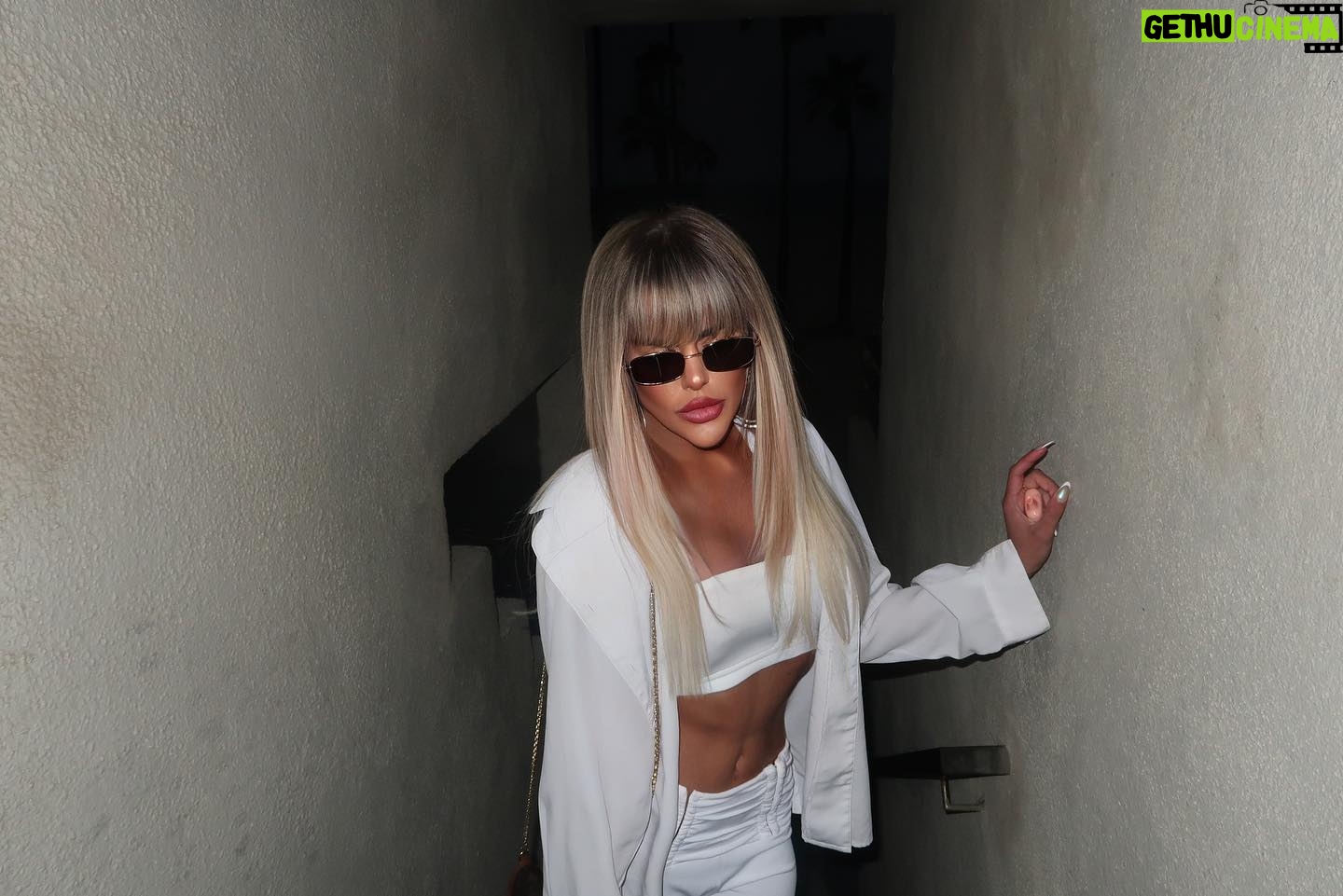 Chanel Mack Instagram - Apparently #la #cantstopwontstop with the #allwhiteparty #theme. After the #4thofjuly I’m #allwhitedout. If anyone can do it @kseton22 can! Thanks for the great #prefourthofjuly #party to #kickoff the #weekend.