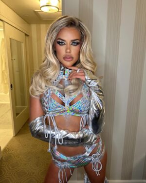 Chanel Mack Instagram - MAKEUP & HAIR on the gorgeous
✨ @macychanelofficial ✨
#makeup #hair #makeupartist #hairstylist #makeupandhair #hairandmakeup #muah #space #glam #glamour #beauty #bacelor #ball #beverlyhills #beverlyhilton #eventmakeup #eventhair #spacetheme #party #losangeles #la #california #cali