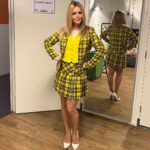 Chantal Janzen Instagram – As if
•
•
•
•
Alvast in Paas-kleuren🐣
Oh wat een jaar!
Zaterdag
20.00u
Rtl 4
#welkefilmisdit