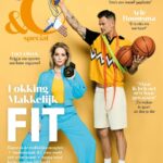 Chantal Janzen Instagram - ARIE & ME IN &C ‘Een fokking fít -special?’ Dat was mijn eerste reactie toen de redactie voorstelde om een fit-special te maken. Ik hou namelijk niet van sporten. Haat is een groot woord, maar ‘t komt erg dicht in de buurt. Ik vind er gewoon geen reet aan. Maar, ik doe het. Omdat het moet en omdat het erna, en soms pas op den duur, goed voelt. Ik train niet als ‘n gek, niet paar keer in de week, niet alsof ik ‘n gouden medaille moet halen. Fitless. Zo kan je mijn sportroutine het beste noemen. Mijn dansersleven was al van kinds af aan op de academie en daarna in theater, fysiek erg zwaar, maar hierdoor heb ik wel een lijf dat snel teruggaat in een voor mij acceptabele vorm. In mijn ogen dus hè, want je lijf is iets dat nooit oké lijkt te zijn. Adele die commentaar kreeg omdat ze flink is afgevallen en ‘Adele nu niet meer Adele is’, Anna Nooshin die na haar bevalling al snel een slank lijf had was ook niet ok volgens sommigen terwijl dat gewoon haar bouw is, soms lijkt niks goed genoeg. Terwijl, Anna is Anna, Vivian is Vivian, ik ben ik en jij bent jij. Miljuschka is prachtig in een lingerieset, Wendy is net zo mooi. Want: Zoveel mensen, zoveel lijven, zoveel smaken. Stop met vergelijken. Stop met spiegelen. Doe wat werkt voor jou. ‘N goed lijf ziet er in ieders ogen anders uit. Je hoeft je afgunst niet te etaleren onder een foto van mensen die hun lijf laten zien in lingerie of over sporten posten. Krijg er inspiratie en motivatie van. Zoek de beweging op die voor jou werkt. Of dat nou op dat Dag 1 of dag 682 is. Laat ze lekker joh. Een personal trainer is nl niet voor iedereen weggelegd en qua tijd is het ook vaak lastig. Dus bij deze een special met en voor alle lijven, en die je handleidingen geeft om in beweging te blijven èn fokking makkelijke gezonde recepten. En ja, jij kunt ook fitter worden. Als je wil. Echt. Lees het interview met leuke @arieboomsmainstagram maar. Dus: Go for it! Whatever ‘it’ in jouw ogen is. ‘N gezonde leefstijl krijgen. Laten we daar eens mee beginnen. En laat ‘fit’ de kers op de taart -die je volgens Arie gewoon moet eten- zijn❤️ Fokking Makkelijk Fit-special. Nu in de winkel of online te bestellen via stories & link in bio.