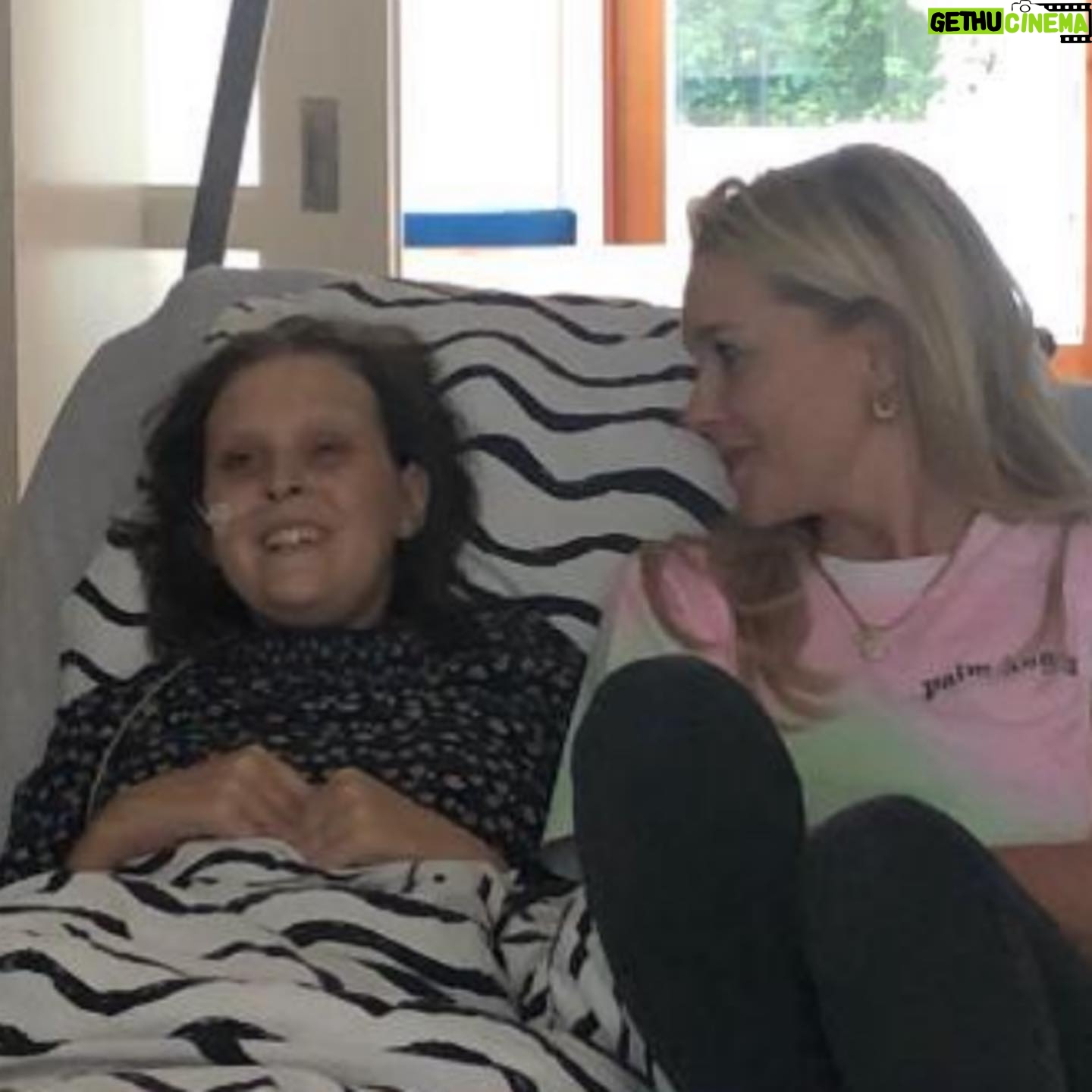 Chantal Janzen - 48.2K Likes - Kiekske, je wordt zo gemist💜
Kiki, 14-7-2021🦋
