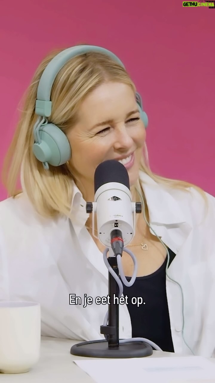 Chantal Janzen Instagram - We Maakten wat Mee in 10 jaar , Niewaar?🍬 @chantaljanzen.official @videolandonline