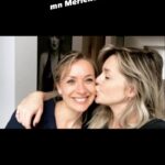 Chantal Janzen Instagram - Vanaf ons 5e aan elkaar verbonden. Maakten liefdes, ruzies, bevallingen, verdriet maar vooral veel lach- en geluksmomenten samen mee. Hald van dich @annemariepedagogischspecialist ❤️44 rocks, baby