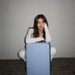 Chanunphat Kamolkiriluck Instagram - Time to travel with new collection @tumitravel ✈️🩵 กระเป๋าเดินทางใบเล็กเหมาะกับการนำติดตัวขึ้นเครื่อง ใครมีแพลนซื้อกระเป๋าใหม่แนะนำรุ่นนี้เลย แอบบอกว่าเค้ามีหลายไซส์ด้วยนะ #TUMI19D #TUMITH