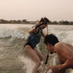 Chanya McClory Instagram – First time wake surfffff 🏄🏻💨 Happy Songkarn everyone 💦 ร้อนมากอยากเปียก ไปเล่นกัน @bangkokwakesurf สนุกสุดสุด ขอบคุณครูเฟย รูปห้าครูกลัวบอร์ดชนเรือ เลยจับบอร์ดละปล่อยกู เพื่อนเวร55