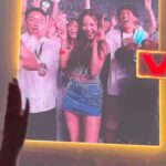Charada Imraporn Instagram - ตัวแทนชาวไทยสู้ค่ะ! สัญญาจากนี้ไปจะตั้งใจฝึกทุกเพลง😂😭💓บอกพี่ตากล้องเต้นเพลงนี้ไม่เป็นอย่าถ่ายๆๆ55555 จอยเว่อร์ ขอบคุณทุกคนที่แท็กคลิปมาให้นะคะ โดยเฉพาะ @applelapisara เสียงท้ายคลิปยิ่งใหญ่ๆๆ!!!🤣🤣🤣 #twice_5th_world_tour_bangkok #readytobe_in_bangkok