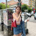Charada Imraporn Instagram - ฝนตกลืมเสื้อไว้ร้านขายรองเท้าบูธตังไม่พอยืมใครยืมมุก🥹
