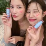 Charada Imraporn Instagram - ฝนตกลืมเสื้อไว้ร้านขายรองเท้าบูธตังไม่พอยืมใครยืมมุก🥹