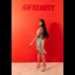 Charithra Chandran Instagram - Beauty without breaking the bank ✨❤️ Working with @hmbeauty and @raoulalejandre on these looks has been amazing! I’m so excited for you guys to be able to try some of the products I’m wearing 🫶🏾 #makeupstories #hmbeauty Outfit: @hm x Paco Rabanne and @maisonernest {a.d}