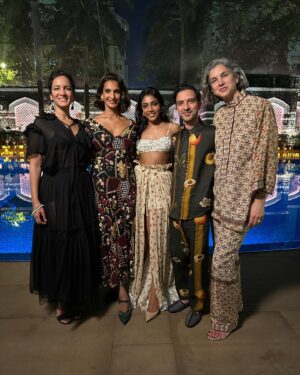 Charithra Chandran Instagram - “Maybe The Real Treasure Was the Friends We Made Along the Way” @dior ❤️

I CANNOT TELL YOU HOW INSANELY EXCITED I WAS TO MEET REKHA. STARSTRUCK. SHE’S EVEN MORE ELEGANT AND BEAUTIFUL IN PERSON.