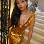 Charithra Chandran Instagram - Livin’ my life like it’s golden ✨ #VogueWorld was such a special evening, thank you Anna and @edward_enninful ❤️ Styling: @hollyevawhite in @emiliawickstead @tasaki_intl @tylerellisofficial @maisonernest Hair: @chris88hair with @dysonhair Makeup: @tamzinmua with @charlottetilbury Thank you to @editionlondon xx