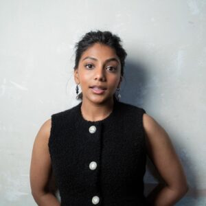 Charithra Chandran Instagram - #myloveis is listening to podcasts while commuting to work! Full episode is out now, link in bio <3 
We opened up....A LOT! I don't think I've ever spoken about my personal life so openly before but @ashholme made me feel so comfortable. x
@bumble_uki uki
{ad}

Styling: @hollyevawhite 
Makeup: @sarahillmakeup 
Hair: @patrickwilson