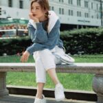 Charlene Choi Instagram - Chillin’ in style😎 Nothing beats a classic combo like a blue polo knit sweater and crisp white jeans Easy-breezy ensemble @poloralphlauren #ralphlaurenhk