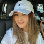Charlene Choi Instagram – 要返屋企喇🤪
好大鑊 因為尋晚終於都瞓得好好
完全冇醒過⋯
即係我已經適應咗呢度嘅時差🥲
返到嚟應該又要再教返啱個時差😣
如果見到我脹咗
千祈唔好以為我喺度食咗好多好嘢
（雖然係😗）
一定係時差所以水腫啫🙂
#返嚟又要努力工作
#因為我嘅錢已經變成我鍾意嘅形狀 😝 
#兩個篋去
#多咗兩大袋返 😎